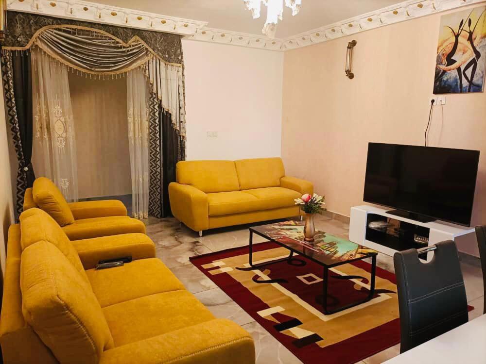 Residence Ambassa Etienne & Therese Yaoundé エクステリア 写真