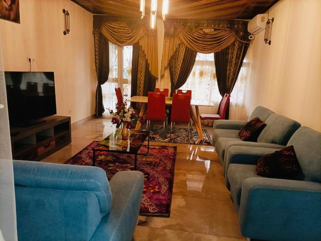 Residence Ambassa Etienne & Therese Yaoundé エクステリア 写真