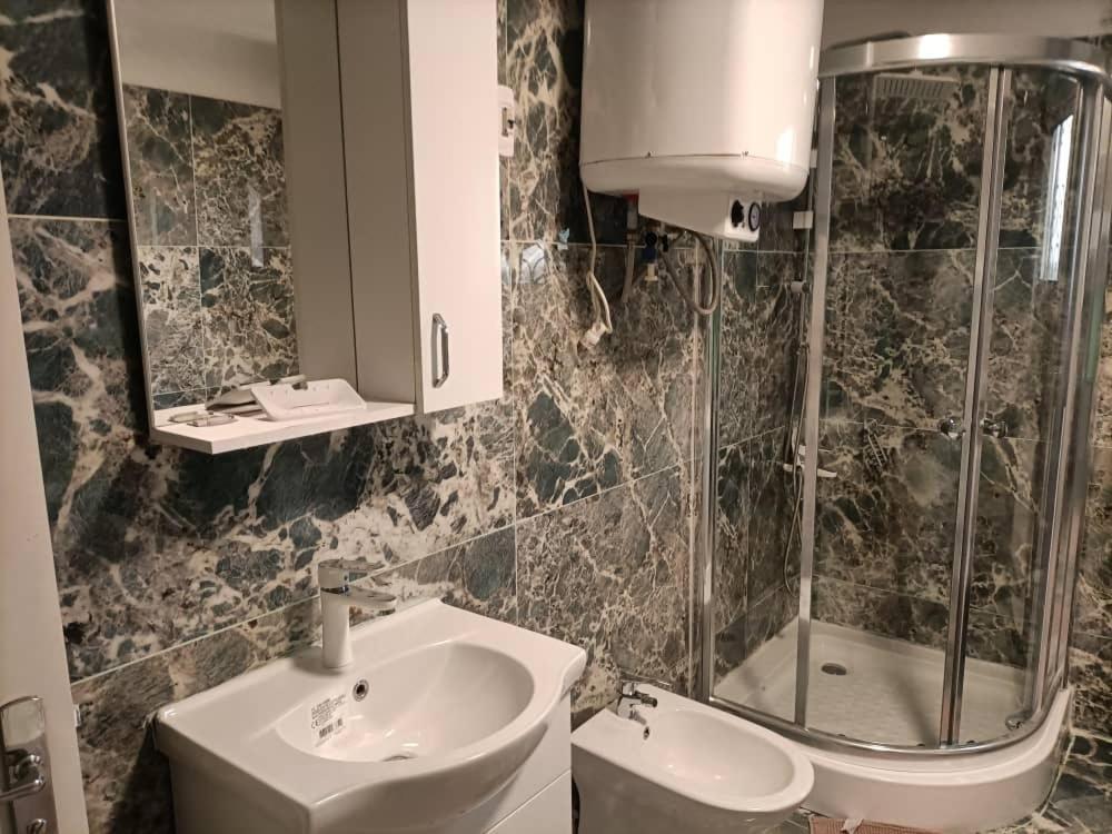 Residence Ambassa Etienne & Therese Yaoundé エクステリア 写真